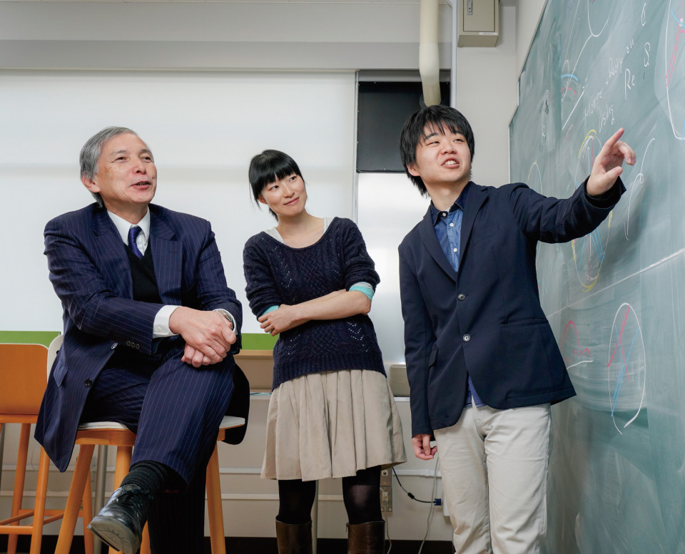 Mathematics activities in iTHEMS were featured in RIKEN Pamphlet  2018 image